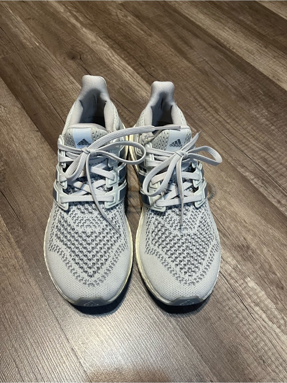 🛍️Adidas Women’s Ultraboost Athletic Shoes - Light Grey and White - Size 7.5